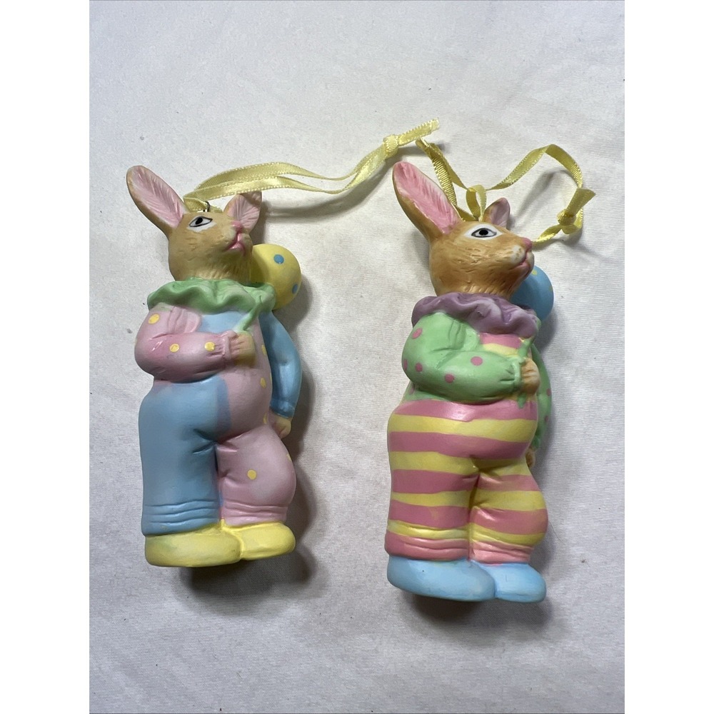 Vintage KW Easter Bunnies with Balloon Ornaments